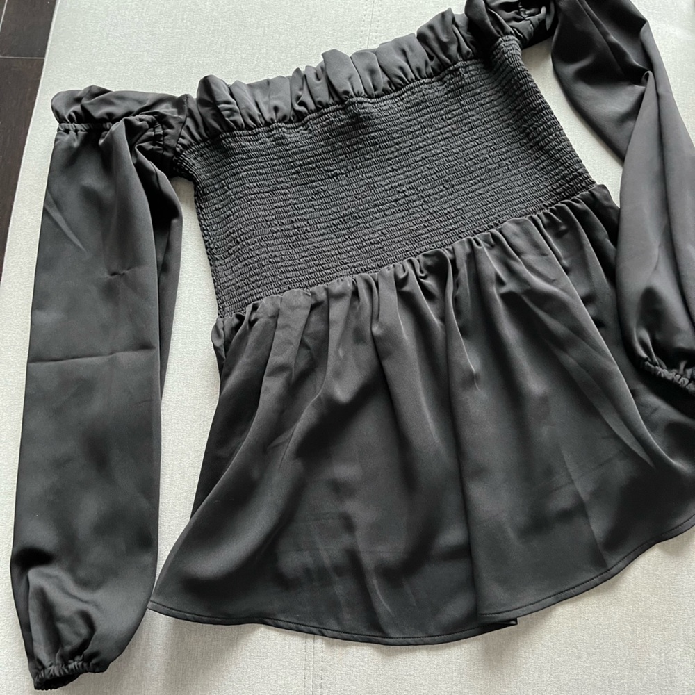 Marciano Satin Off-The-Shoulder Top | Size M